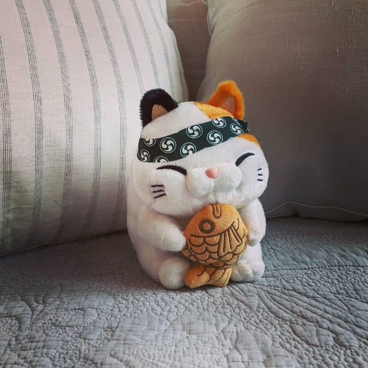 White Cat with Taiyaki